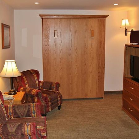 Homestead Inn And Suites Hardin Εξωτερικό φωτογραφία