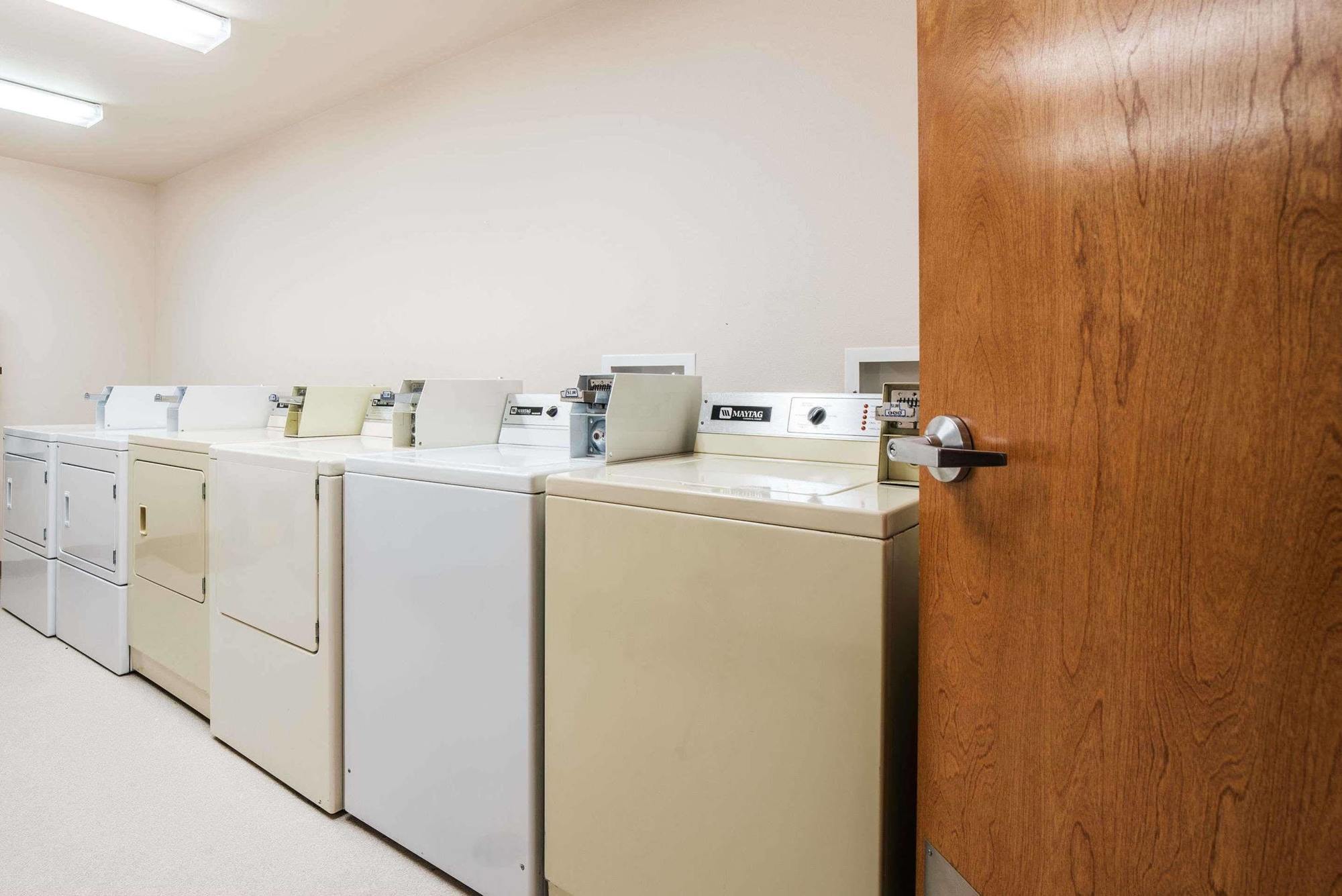 Homestead Inn And Suites Hardin Εξωτερικό φωτογραφία