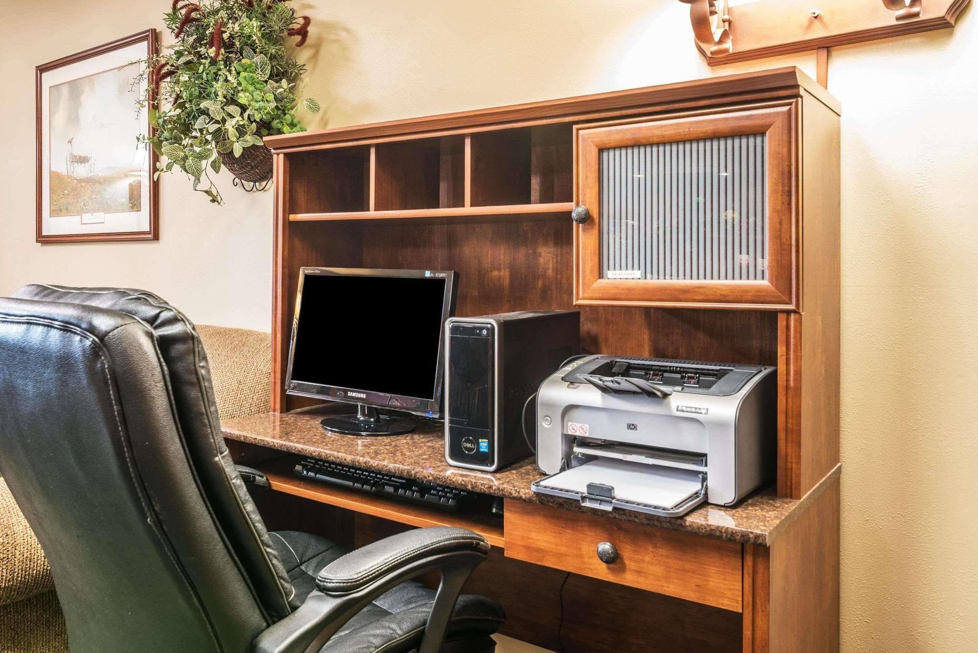 Homestead Inn And Suites Hardin Εξωτερικό φωτογραφία